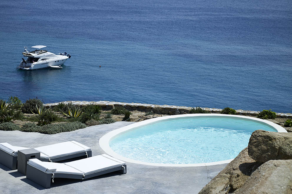 Paradise Bay Complex